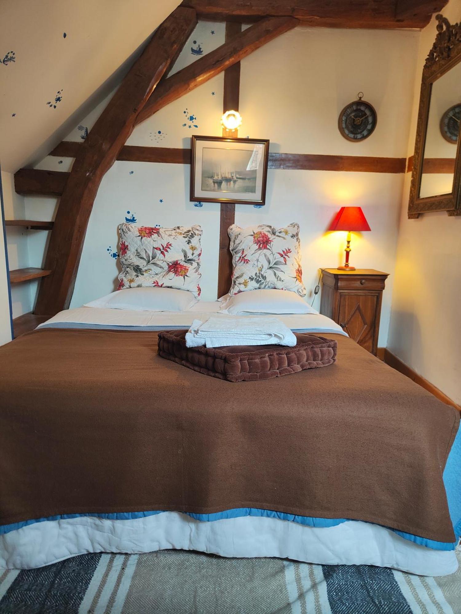 La Taniere Des Tanneries Bed & Breakfast Tonnerre Ngoại thất bức ảnh